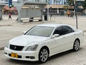 Toyota Crown 2006 White
