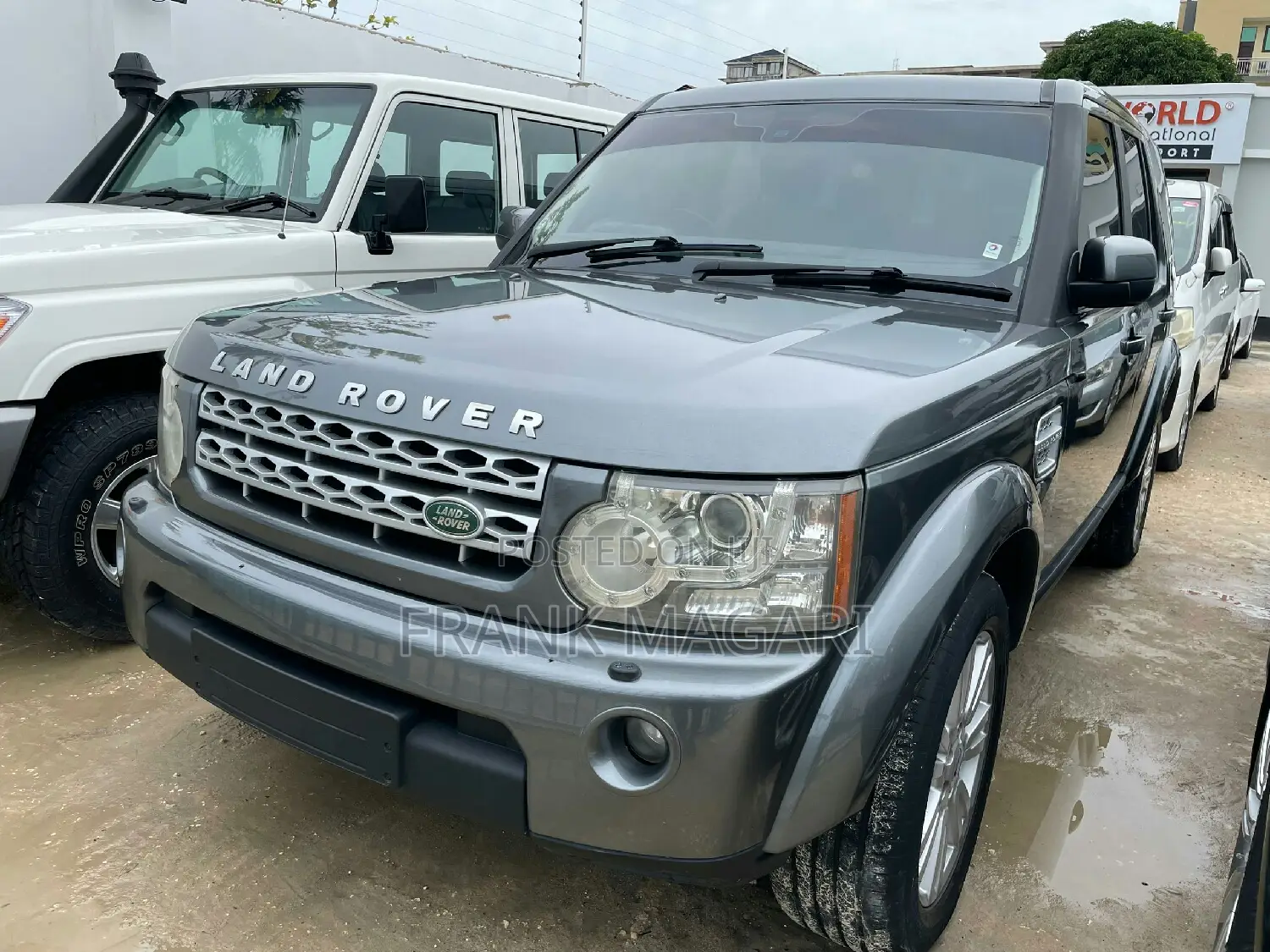 Land Rover Discovery 2013 Gray