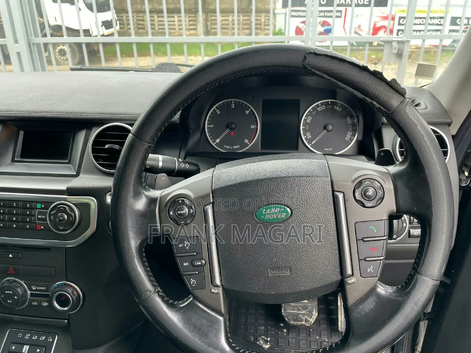 Land Rover Discovery 2013 Gray
