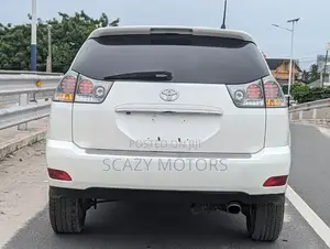 Toyota Harrier 2006 White