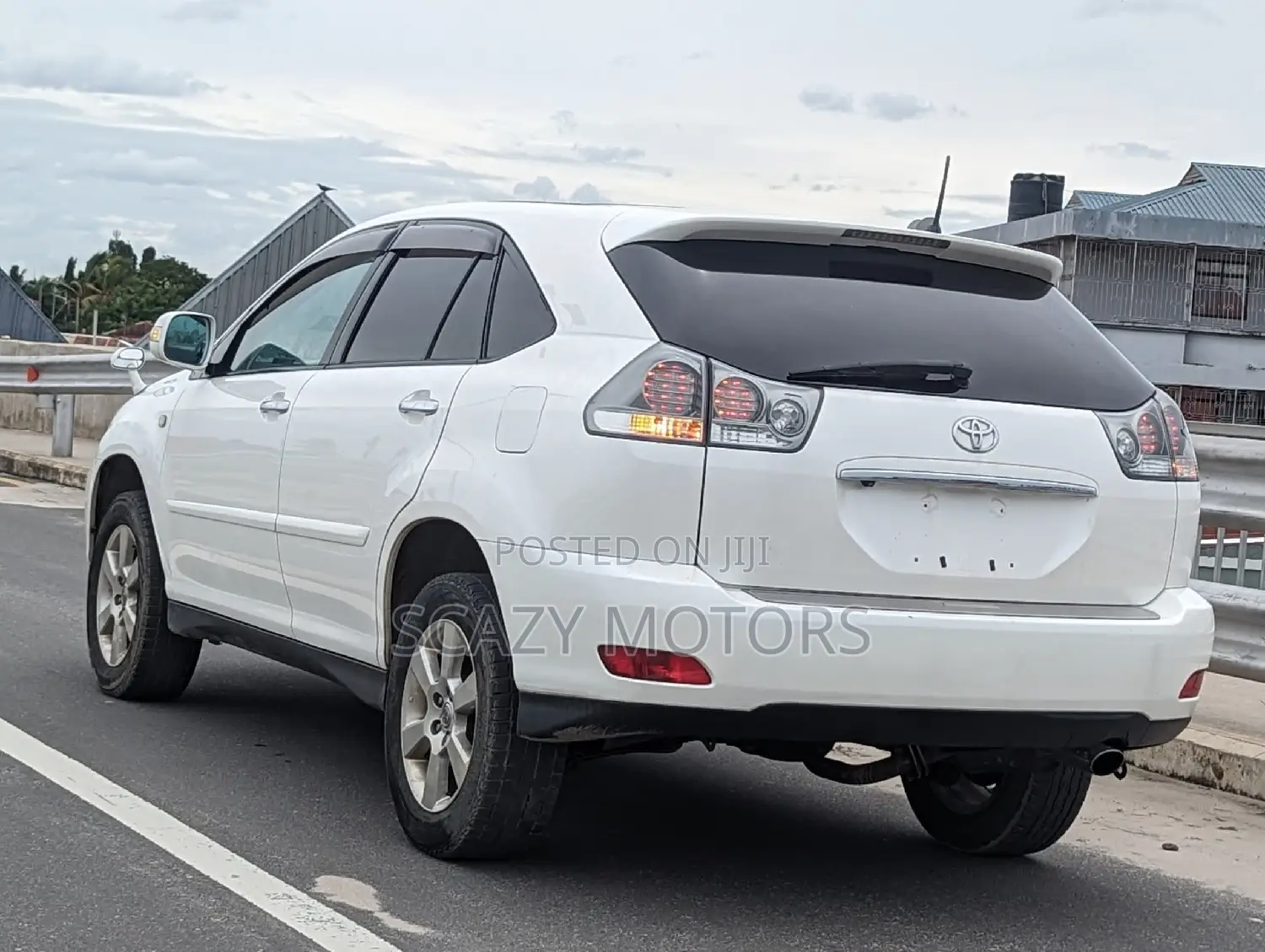 Toyota Harrier 2006 White