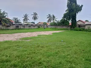 Eneo Lenye Ukubwa Wa SQMT 1400 Linauzw Lipo Tegeta Nyaishozi