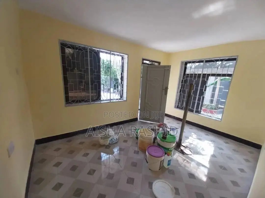 1bdrm Apartment in Kimara for rent