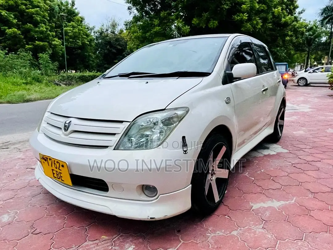 Toyota IST 2005 White
