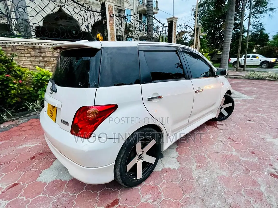 Toyota IST 2005 White