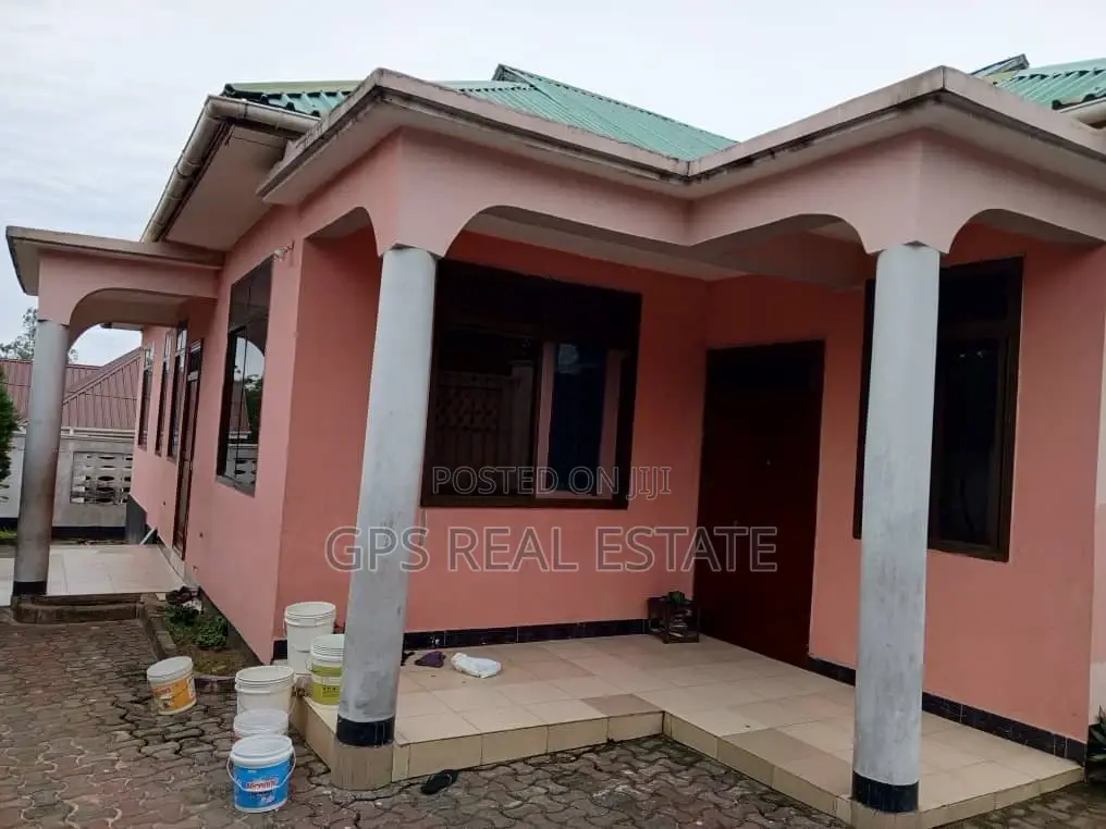 3bdrm House in Kibamba Hondogo, Kinondoni for sale