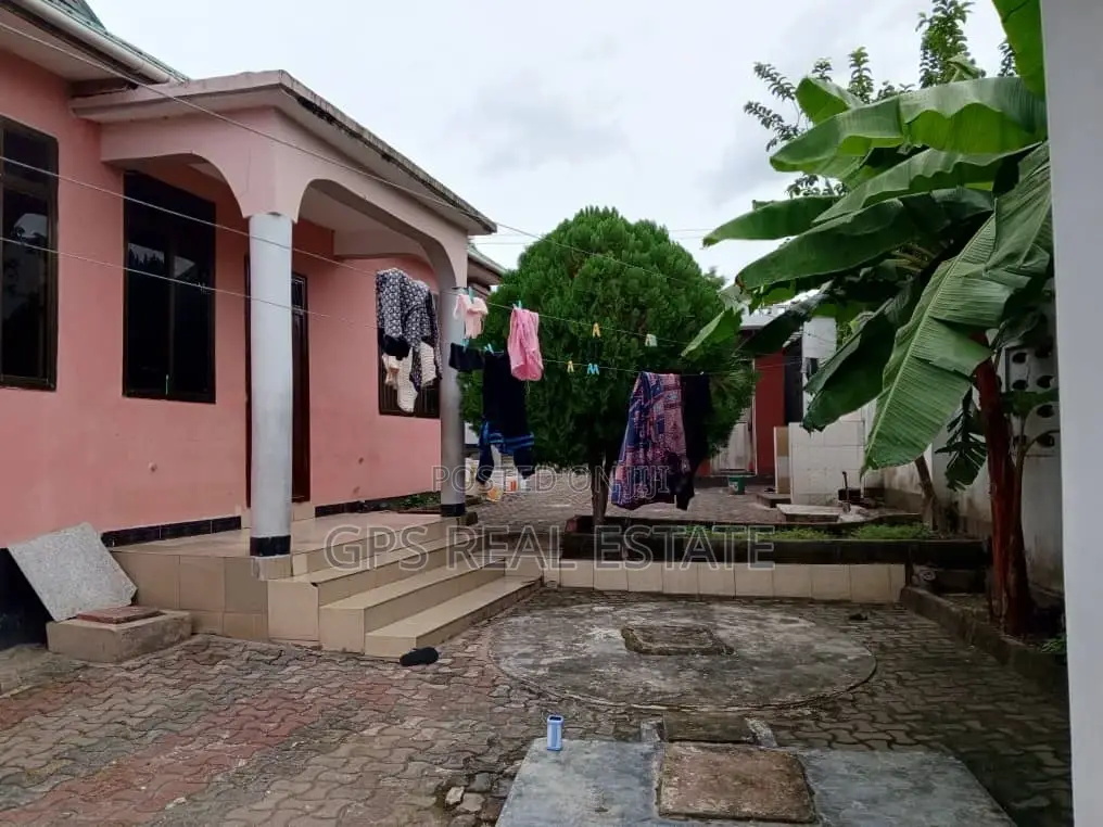3bdrm House in Kibamba Hondogo, Kinondoni for sale