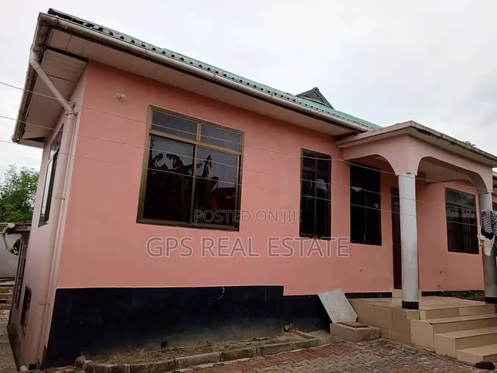 3bdrm House in Kibamba Hondogo, Kinondoni for sale