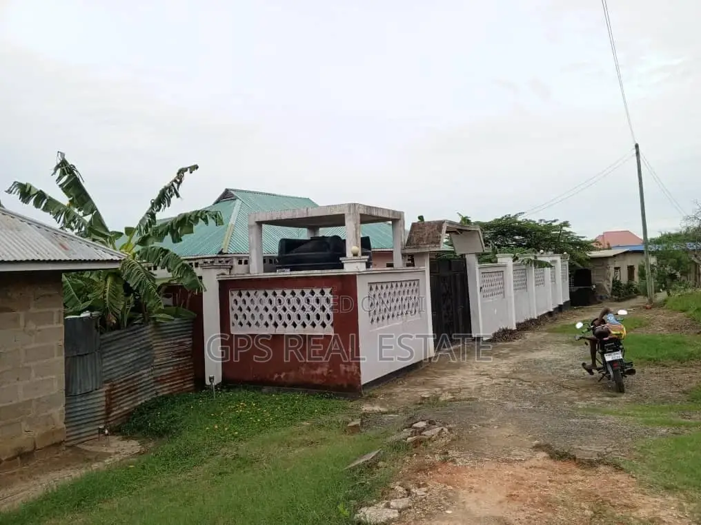 3bdrm House in Kibamba Hondogo, Kinondoni for sale