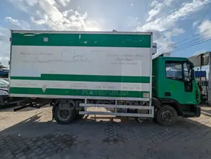 Iveco Massif 2010 Green