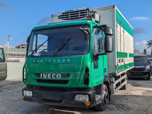 Iveco Massif 2010 Green
