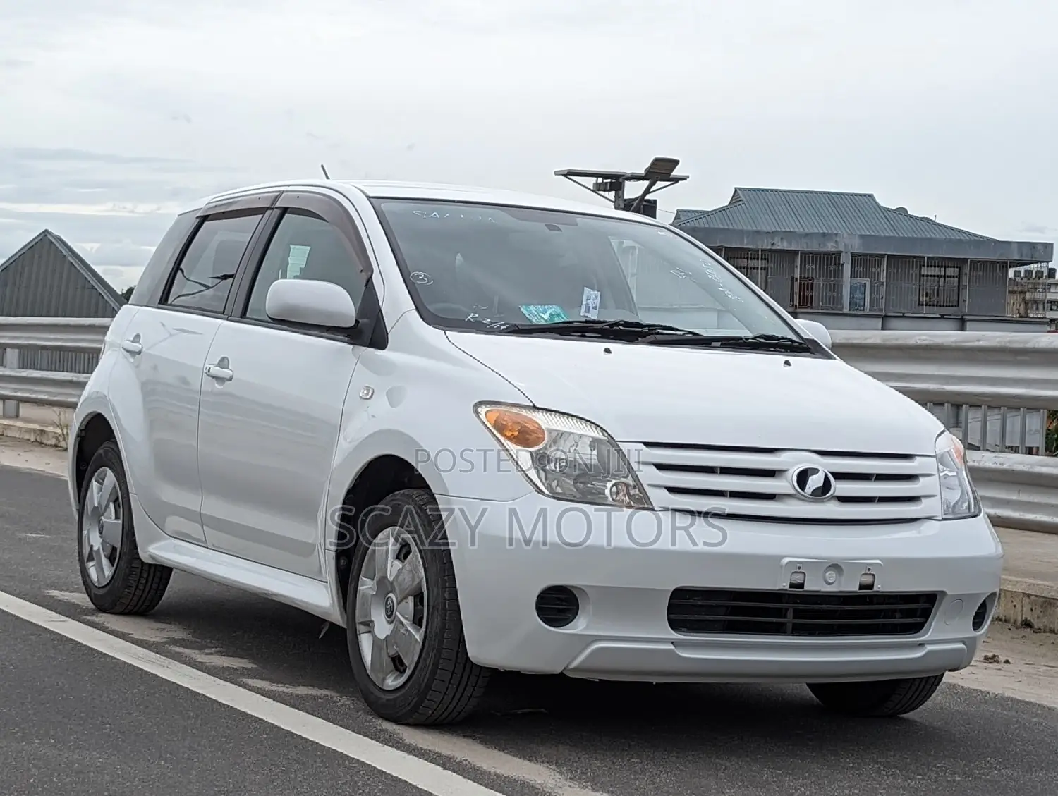 Toyota IST 2006 Off white