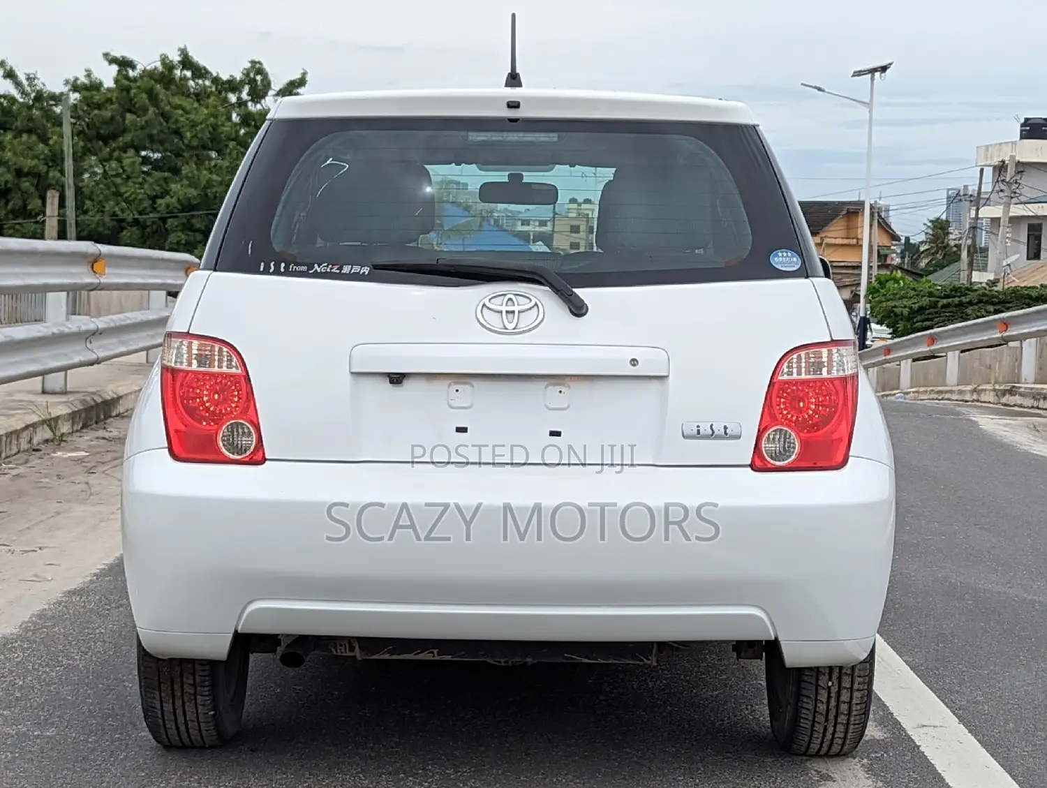 Toyota IST 2006 Off white