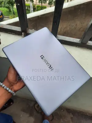 Laptop Huawei MateBook 13 WRT-W19E 16GB Intel Core I5 SSD 512GB
