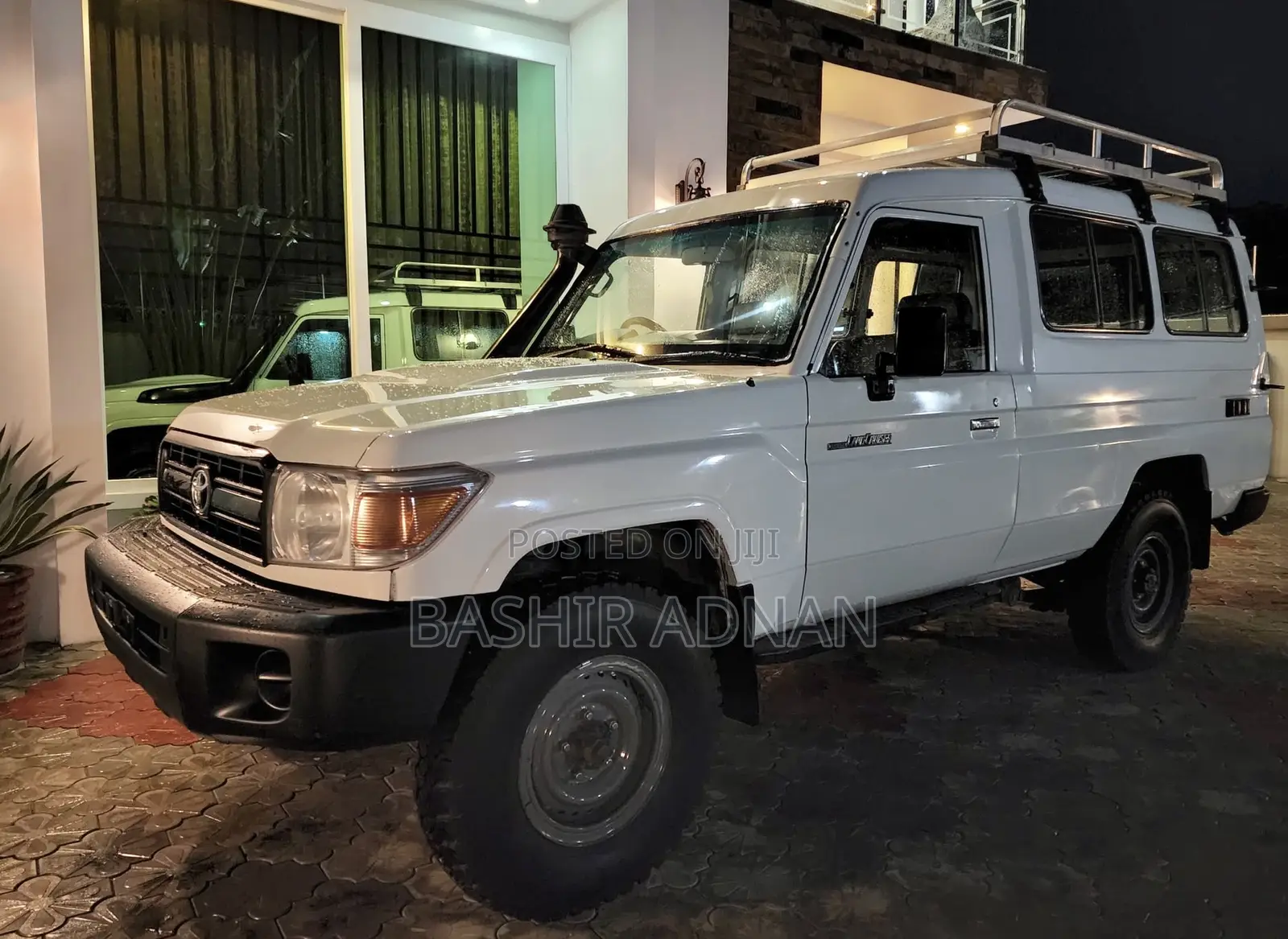 Toyota Land Cruiser 2016 White