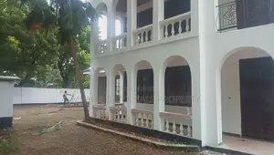 7bdrm House in Masaki for rent