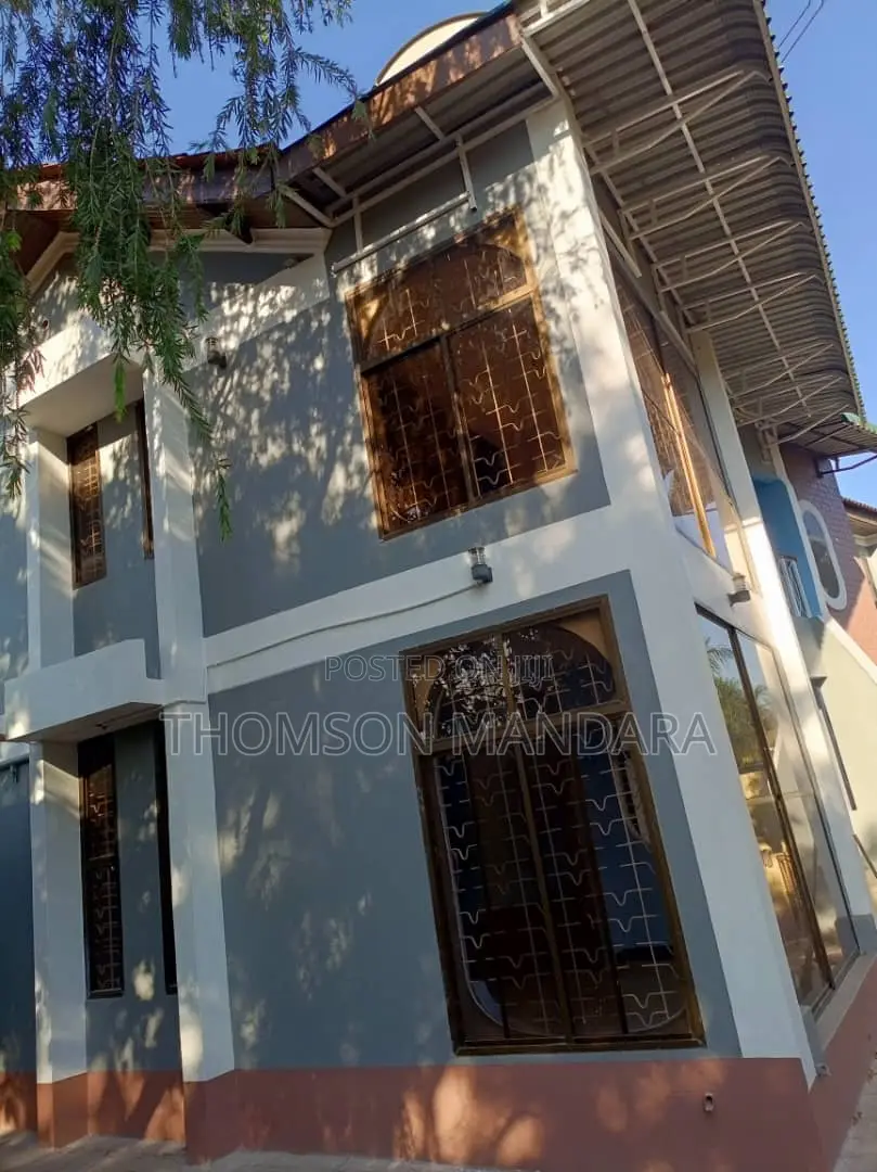 4bdrm Bungalow in House At Rau, Moshi Urban for sale