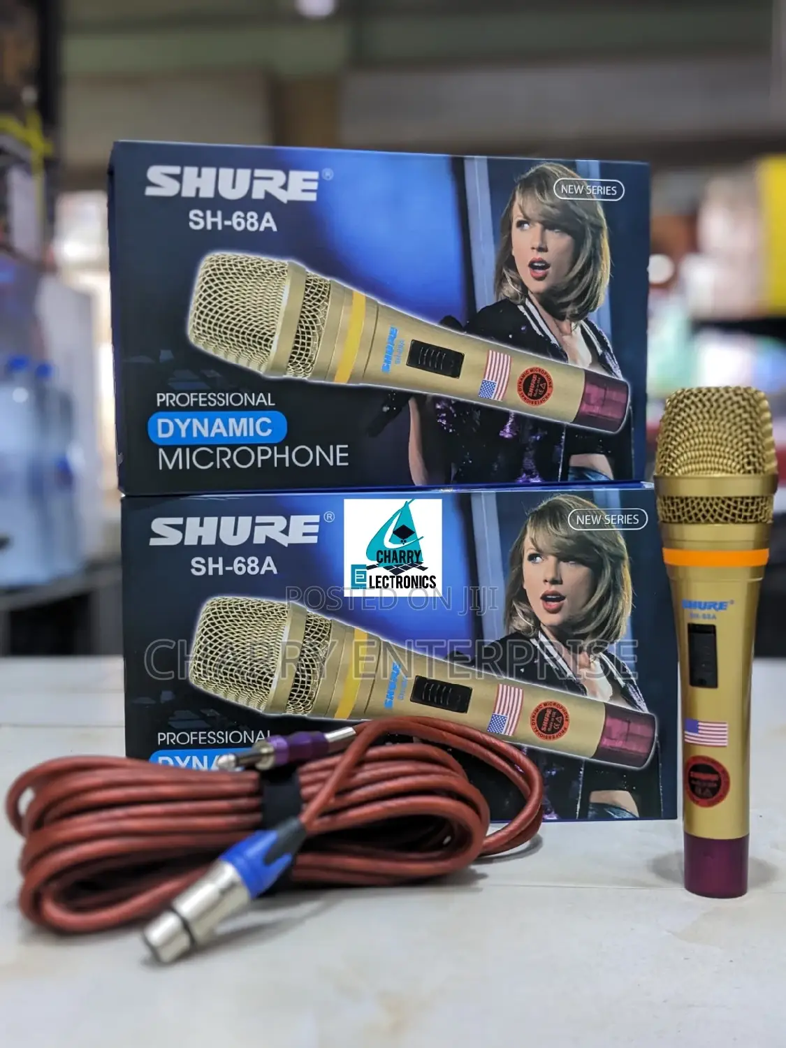 SHURE PROFESSIONAL DYNAMIC Wired Microphone / Mic  SH-68A