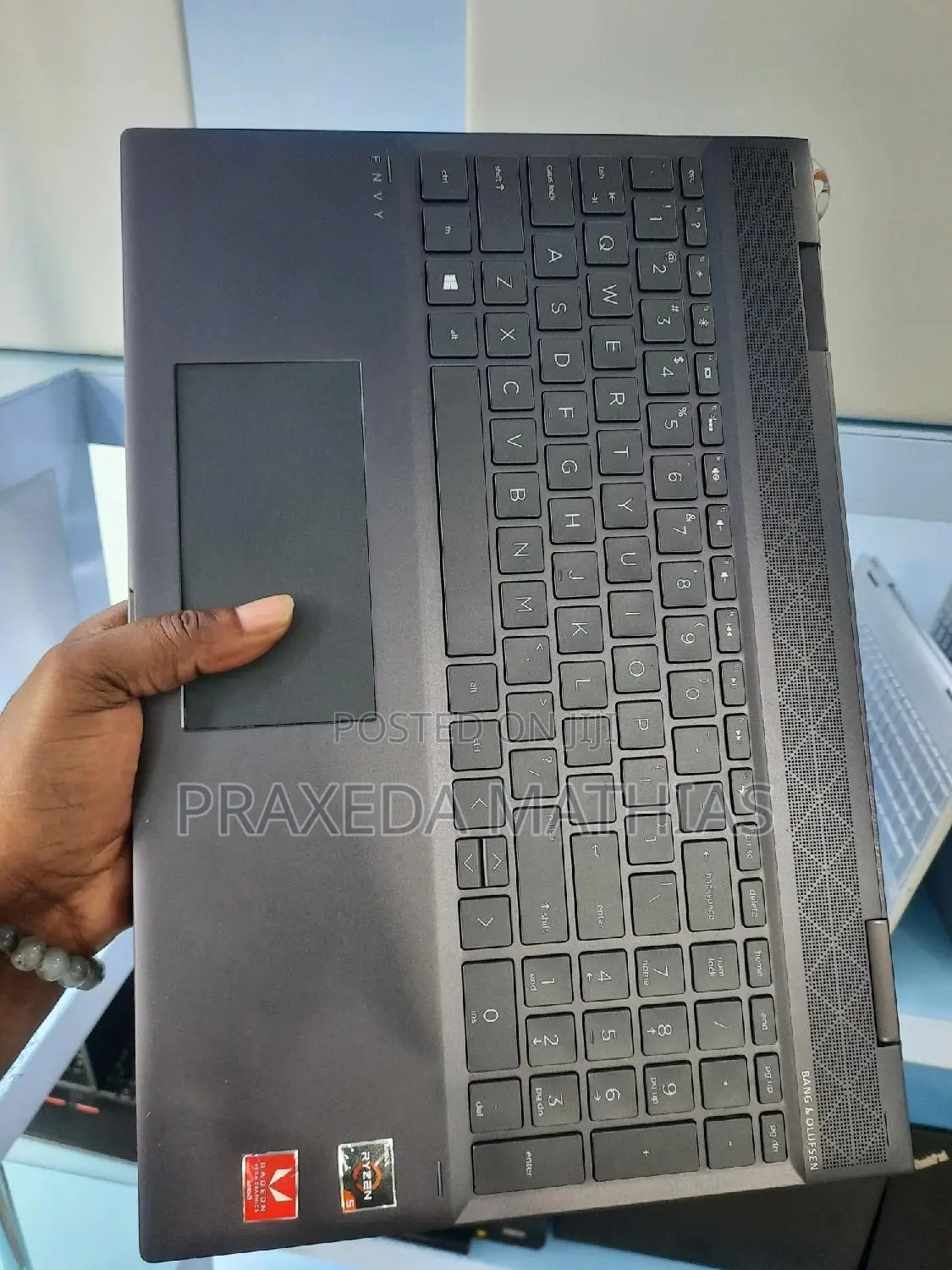 Laptop HP Envy X360 15z 16GB AMD Ryzen 5 SSD 512GB