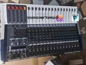 ORIGINAL YAMAHA 16 Channels Analog Powered Music Mixer
