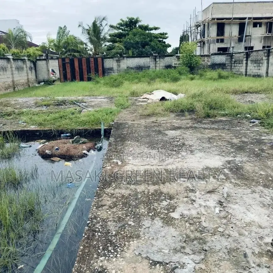 800 SQM Fenced Plot for Sale at Ununio Beach