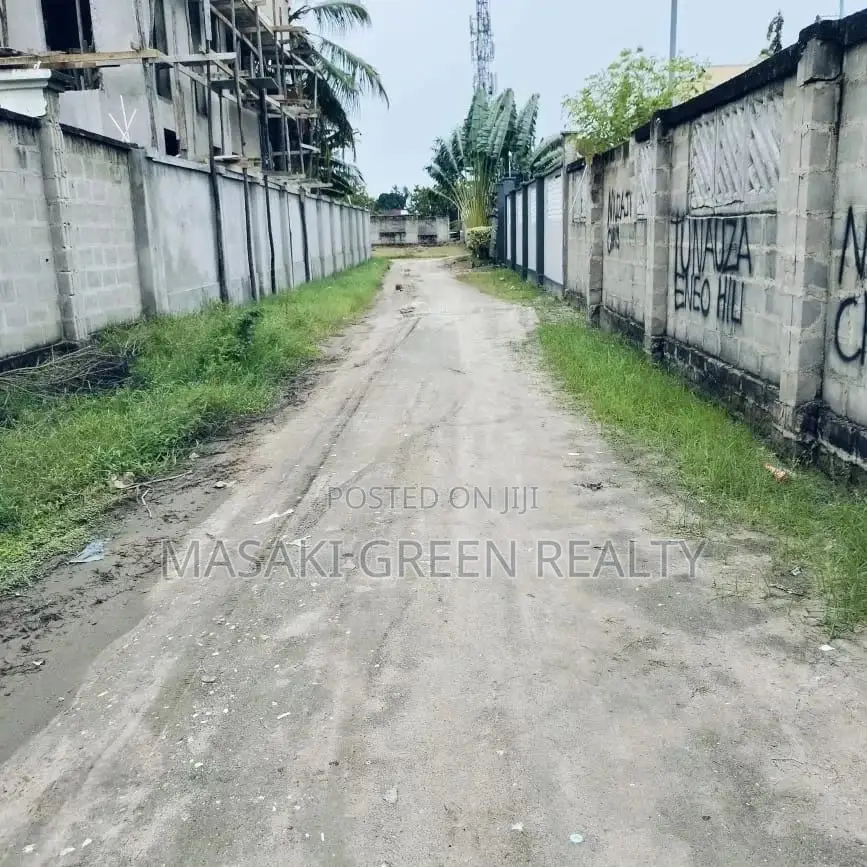 800 SQM Fenced Plot for Sale at Ununio Beach