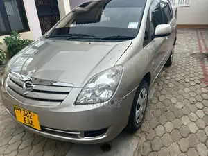 Toyota Corolla Spacio 2005 Silver