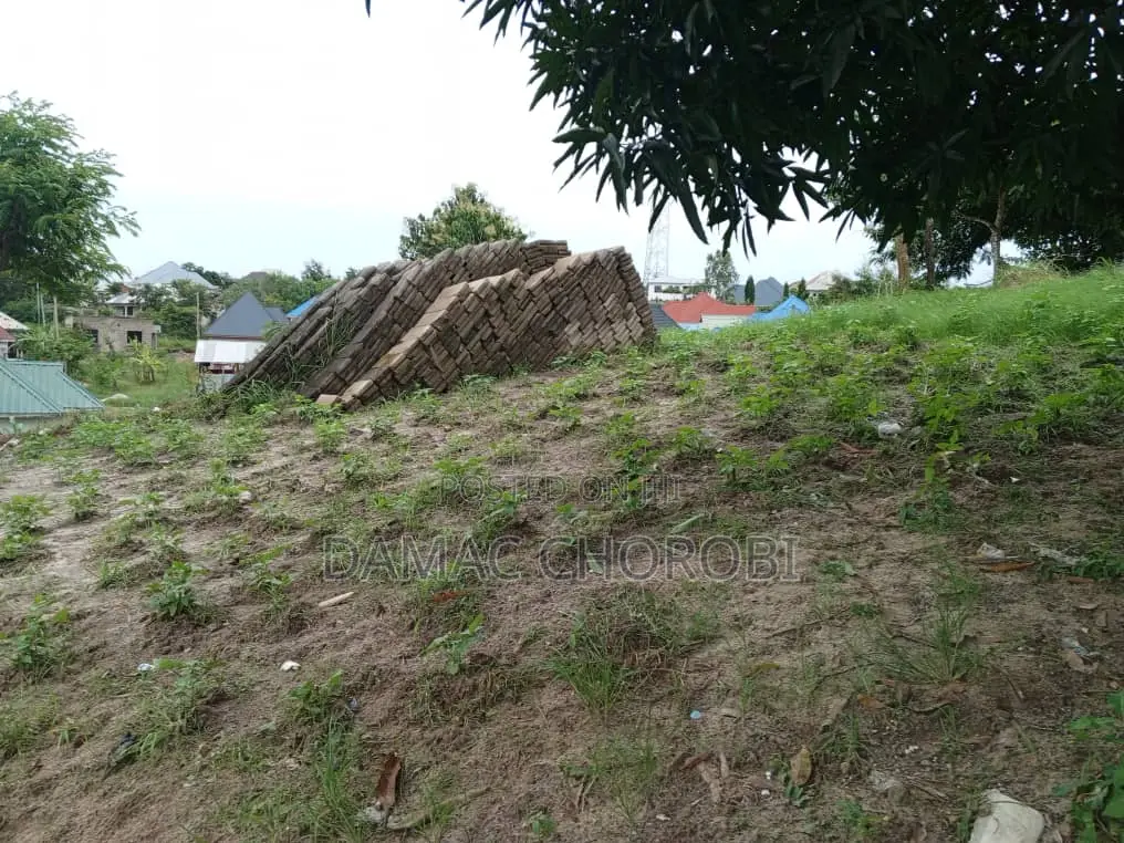 Kiwanja Kinauzwa Luguruni Kibamba