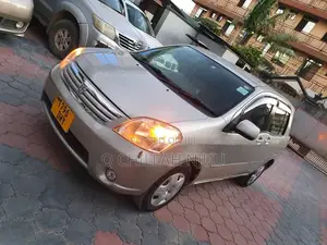 Toyota Raum 2004 Silver