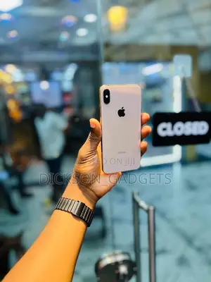 Apple iPhone XS Max 64 GB Gold