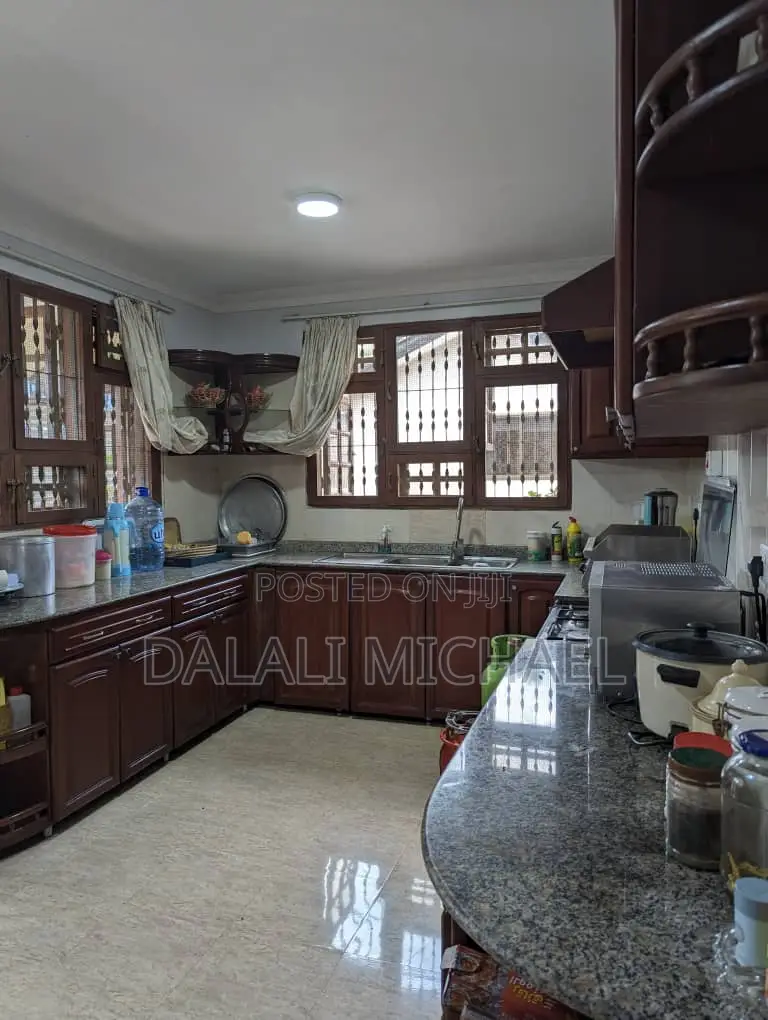 4bdrm House in Mbezibeach for sale