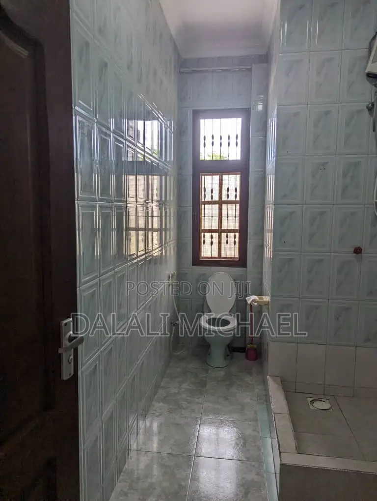 4bdrm House in Mbezibeach for sale