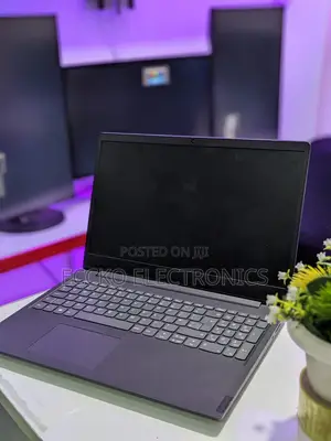 Laptop Lenovo IdeaPad 1 4GB Intel Core 2 Duo HDD+SSD 256GB