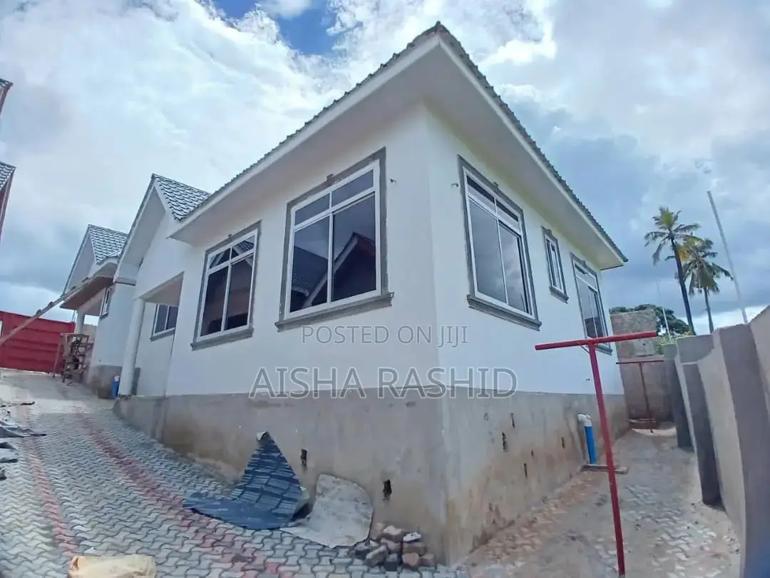 3bdrm Apartment in Kimara for rent