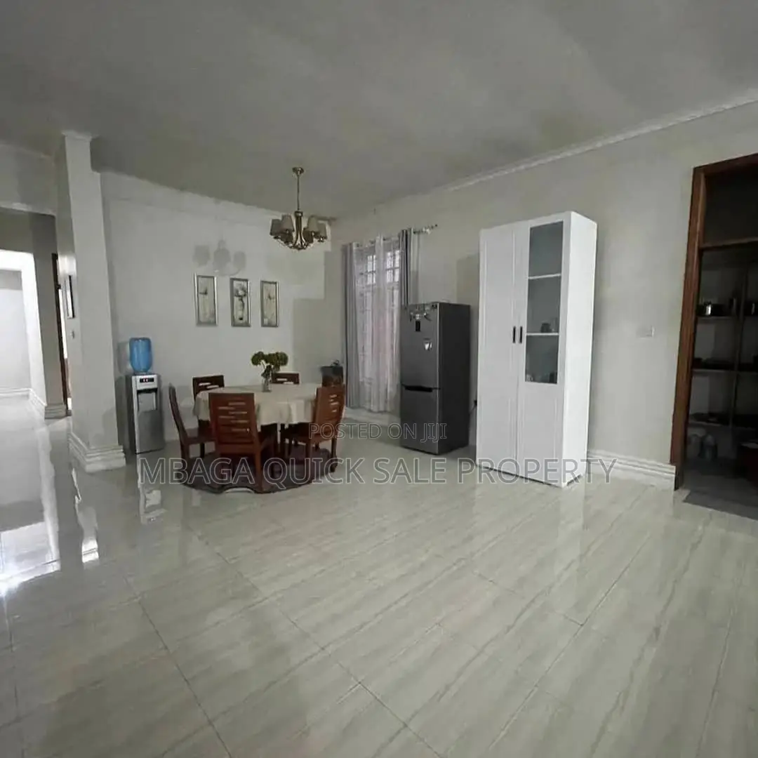 5bdrm House in Bahari Beach, Kunduchi for rent