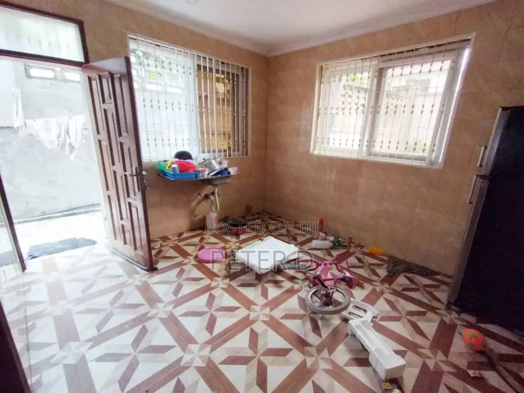 3bdrm Apartment in Kimara for rent