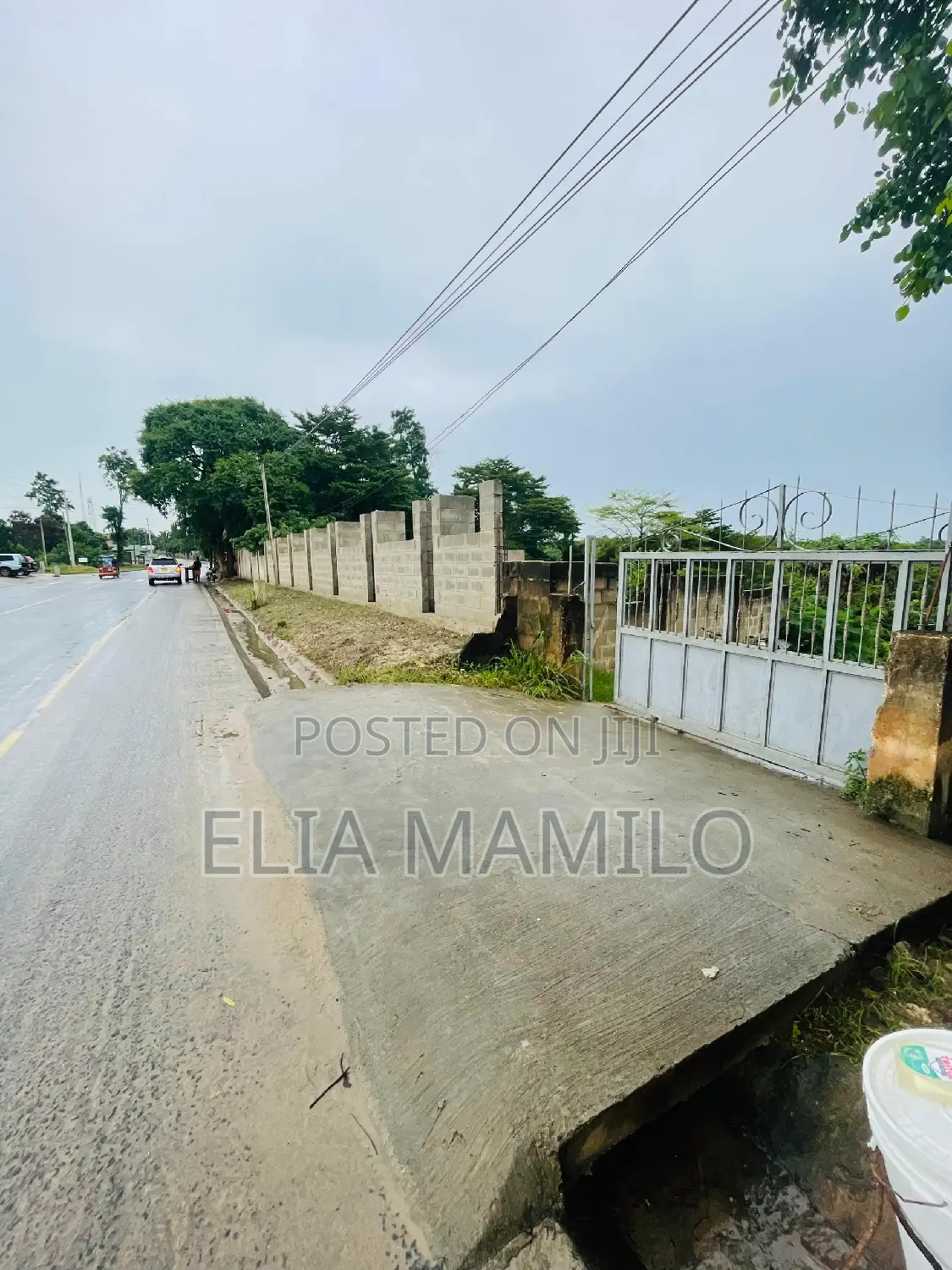 Plot Facing the Road Is for Sale in Dar ES Salaam Makongo