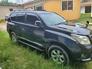 Toyota Land Cruiser Prado 2010 Black