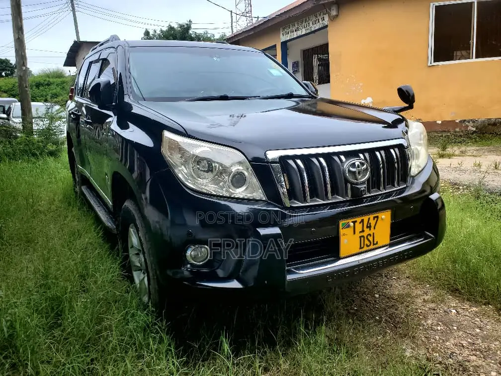 Toyota Land Cruiser Prado 2010 Black
