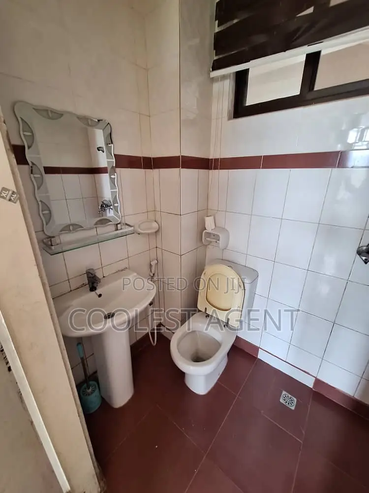 5bdrm Apartment in Morocco, Kinondoni for rent