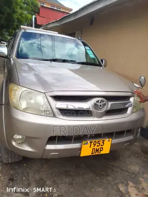 Toyota Hilux 2007 Gold