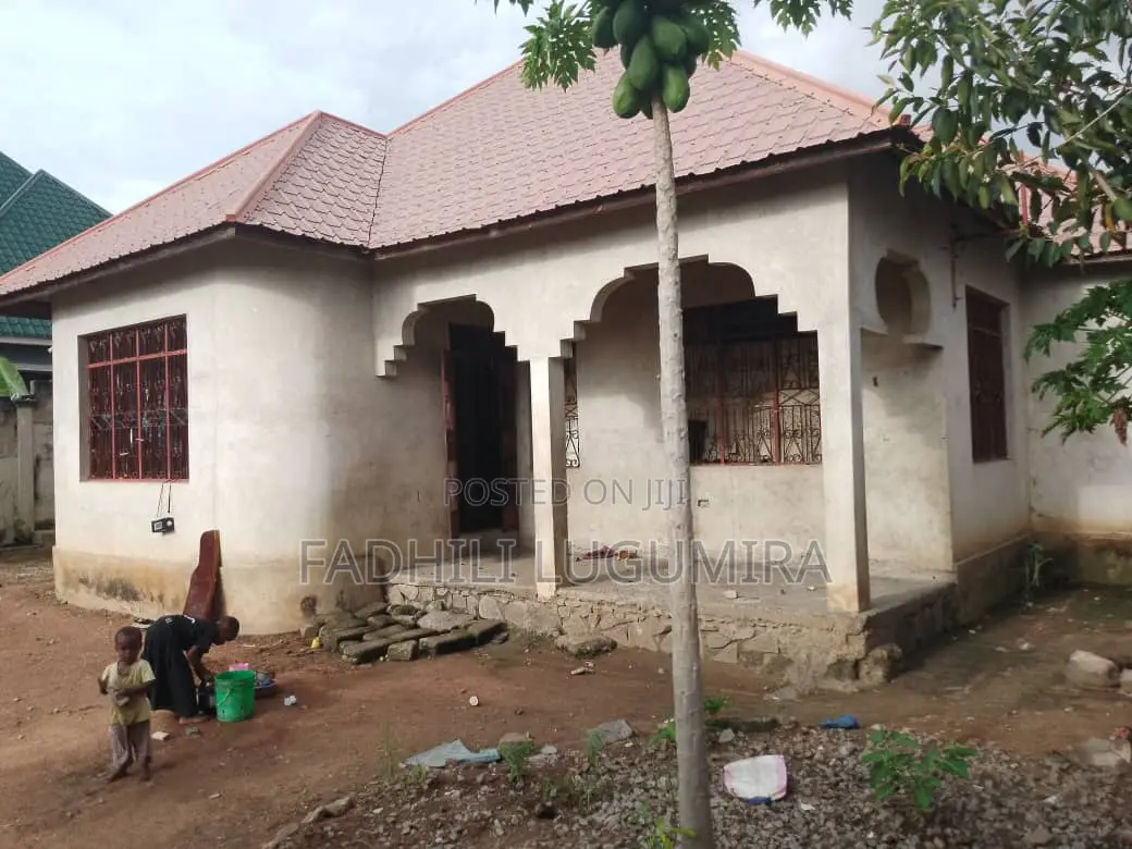 4bdrm House in Taiwan, Nyamongoro for sale