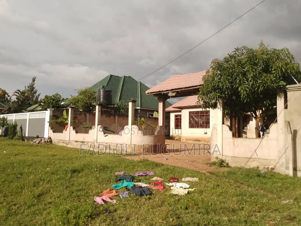 4bdrm House in Taiwan, Nyamongoro for sale