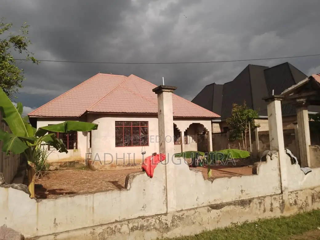 4bdrm House in Taiwan, Nyamongoro for sale