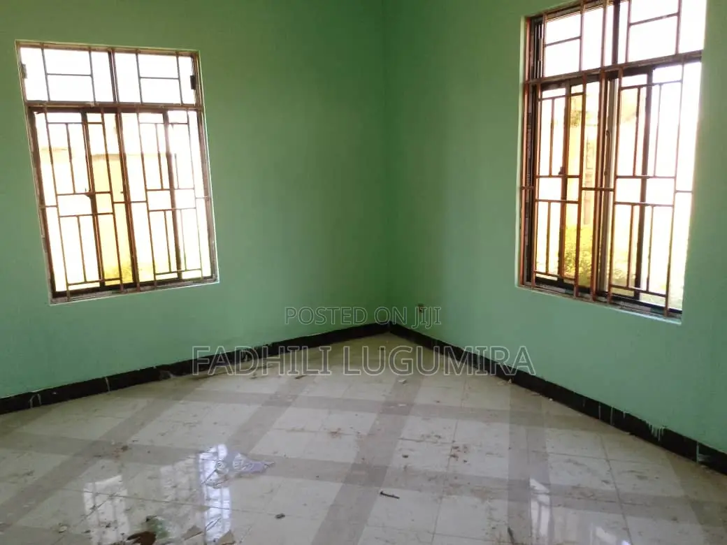 Furnished 3bdrm House in Kishiri for sale