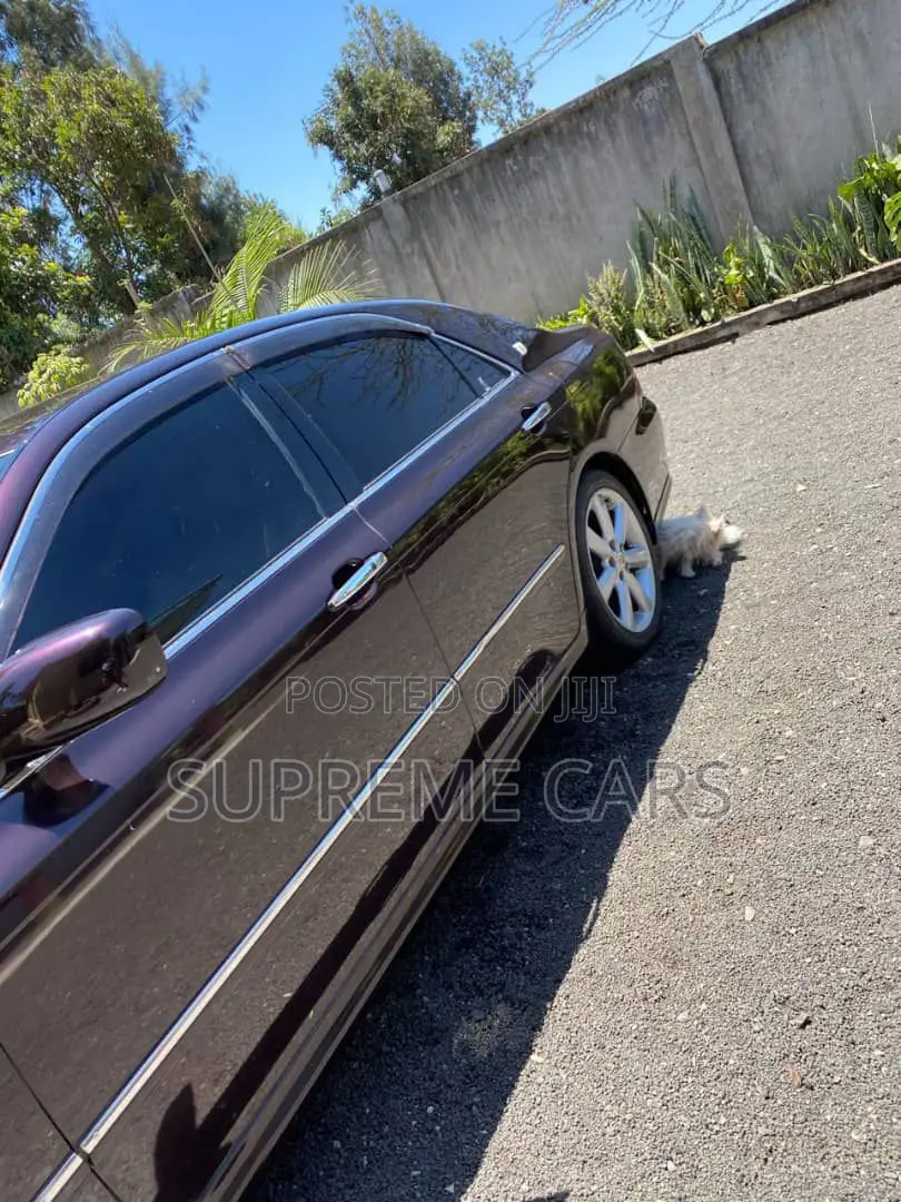 Toyota Crown 2006 Burgundy