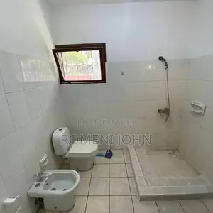 5bdrm Block of Flats in Tanzania Dsm, Ukonga for sale