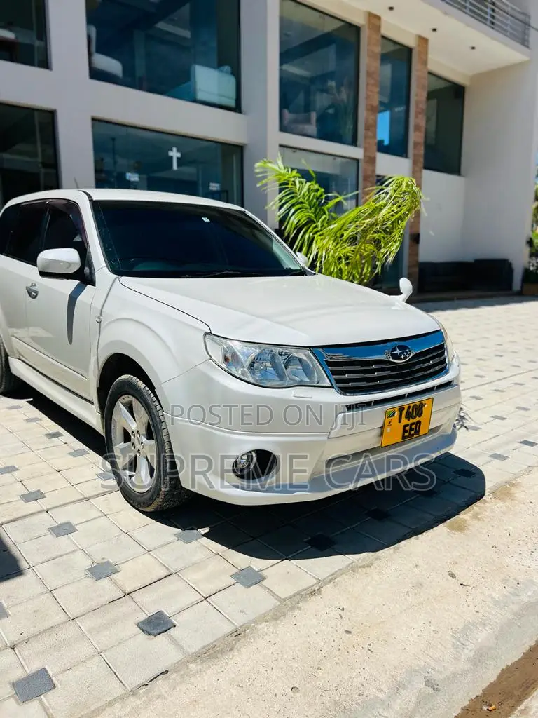 Subaru Forester 2009 White