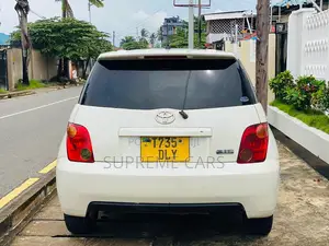 Toyota IST 2004 White