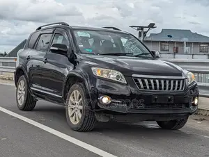 Toyota Vanguard 2010 Black
